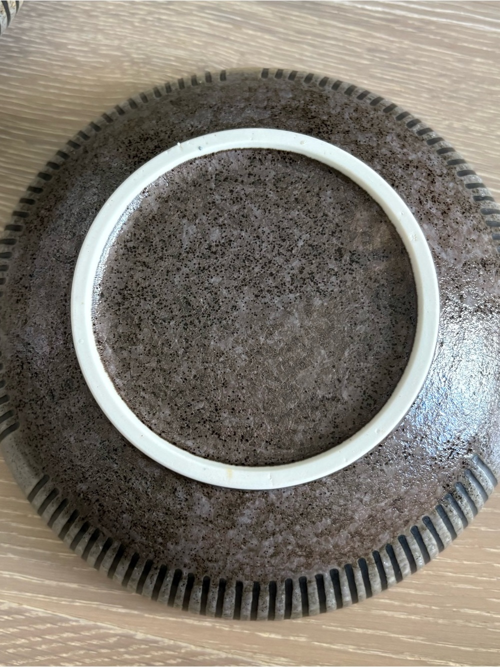 Japanese Stoneware Ceramic Wide Shallow Bowl Set - Picture 12 of 15
